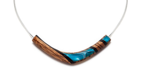 collier contemporain en bois et acrylique turquoise