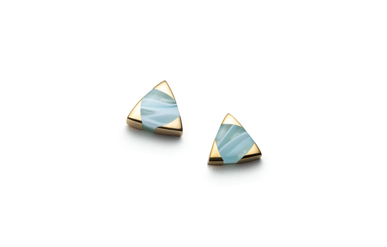 Boucles d'oreilles or vermeil mini triangle bleu ciel